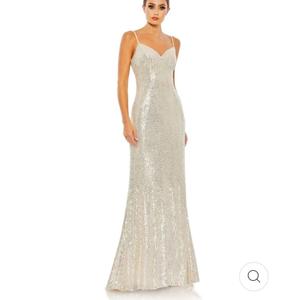 New Mac Duggal SEQUINED SLEEVELESS COLUMN GOWN 11276 Size 4